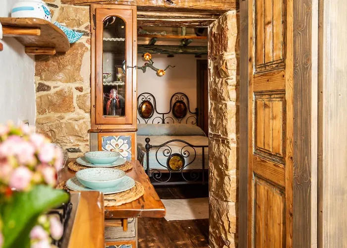 Sa Dommu De Su Maistru 'e Linna_sa Mola_ *